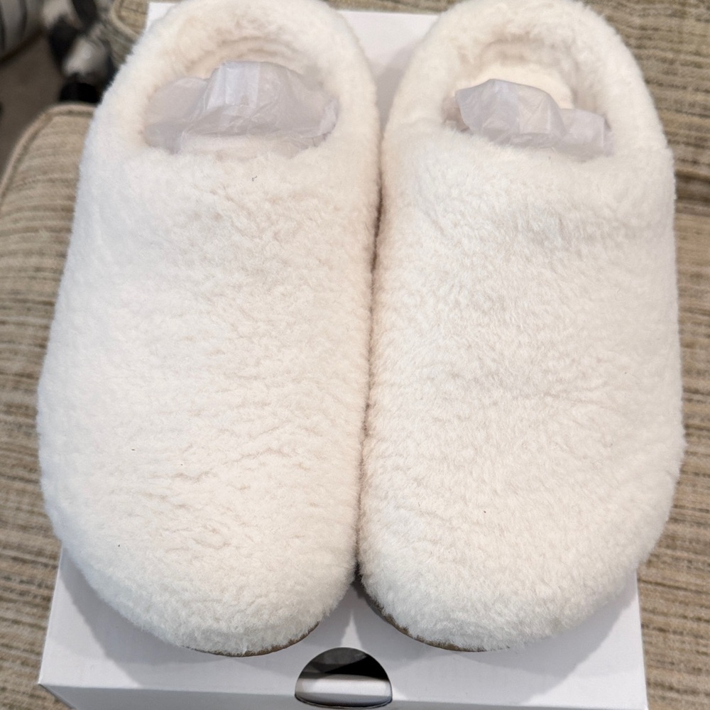 Alo Ivory Recovery Slippers Women’s 6 - Picture 2 of 11